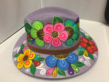 Cargar imagen en el visor de la galería, Hand painted Hat violet with flowers
