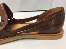 Cargar imagen en el visor de la galería, Catrina  brown#Huaraches

