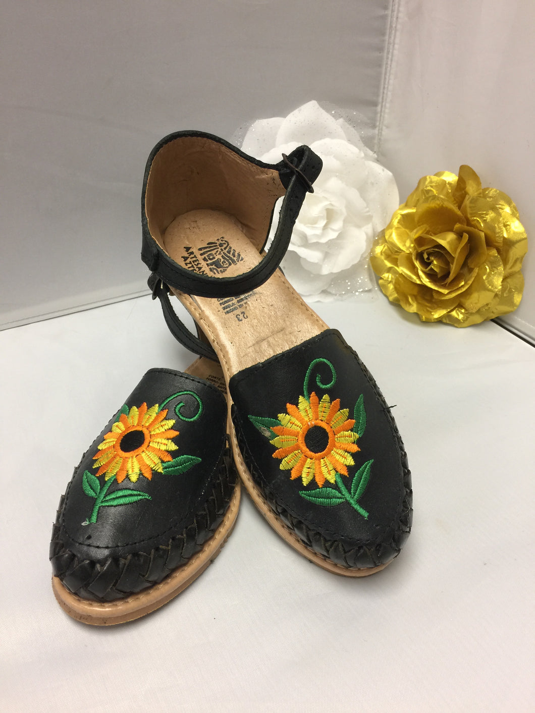 Sun flower Huaraches
