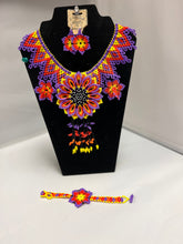 Load image into Gallery viewer, Mexican Chaquira Jewelry Set (3 Pieces) Flowers
