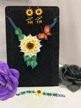 Load image into Gallery viewer, Mexican Chaquira Jewelry Set (3 Pieces) Flowers
