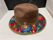 Cargar imagen en el visor de la galería, Suede Hat with Flower Design SOLD
