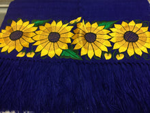 Load image into Gallery viewer, Shawl with flowers/Reboso con flores SOLD OUT
