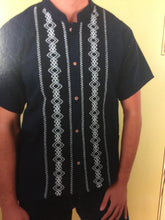 Load image into Gallery viewer, Guayaberas de Hombre/Mens shirt Manta

