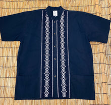 Load image into Gallery viewer, Guayaberas de Hombre/Mens shirt Manta

