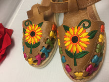 Load image into Gallery viewer, Sunflower Design
