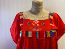 Cargar imagen en el visor de la galería, Beautiful Embroidered Huipil from Peru
