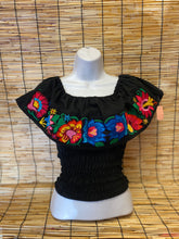 Cargar imagen en el visor de la galería, Blusa #Primaveral con flores SOLD OUT
