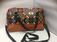 Cargar imagen en el visor de la galería, Handbag with native designs orange and black
