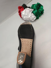 Load image into Gallery viewer, Zapatos de Folklorico con clavos . Flamenco dance shoes with nails
