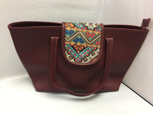 Load image into Gallery viewer, Bolso de Mano #vino SOLD
