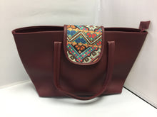Load image into Gallery viewer, Bolso de Mano #vino SOLD
