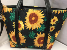 Load image into Gallery viewer, Sunflower Handbag/ Bolsa de Girasol
