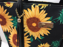 Load image into Gallery viewer, Sunflower Handbag/ Bolsa de Girasol

