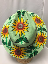 Cargar imagen en el visor de la galería, Hand painted Hat/ Sombrero SOLD
