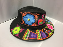 Cargar imagen en el visor de la galería, Hand painted Hat/ Sombrero SOLD
