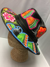 Cargar imagen en el visor de la galería, Hand painted Hat/ Sombrero SOLD
