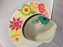 Cargar imagen en el visor de la galería, Hand painted Hat/ Sombrero
