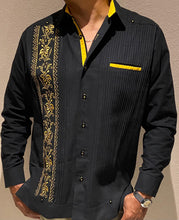 Load image into Gallery viewer, Guayabera Flor de Calabaza
